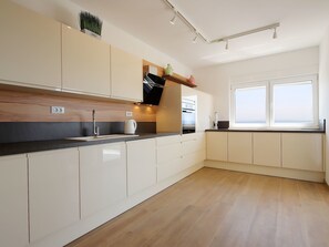 Fridge, oven, dishwasher, cookware/dishes/utensils - Camelia by Interhome (Opatija)