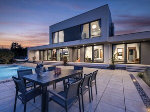 Outdoor dining - Martincic Residenz by Interhome (Pula/Rakalj)