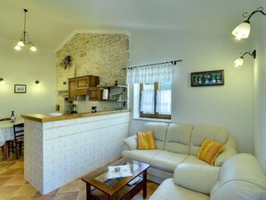 TV, DVD player - in Rakalj mit Großem Garten und Panoramablick by Interhome (Pula/Rakalj)