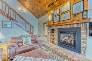 Een smart-tv en een open haard