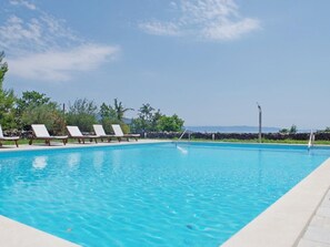 Pool - Wohnung in Rakalj mit Parkplatz und Poolblick by Interhome (Pula/Rakalj)
