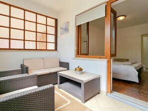 Internet - Wohnung 80m vom Meer mit Terrasse by Interhome (Novigrad (Istra))