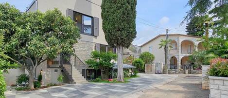 Jardines del alojamiento