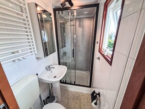 Bathroom - Strandnahes Chalet mit überdachter Veranda by Interhome (Buren FR)
