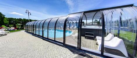 Et oppvarmet basseng