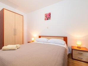 Internet - Am Südhang gelegen mit Meerblick by Interhome (Brovinje)