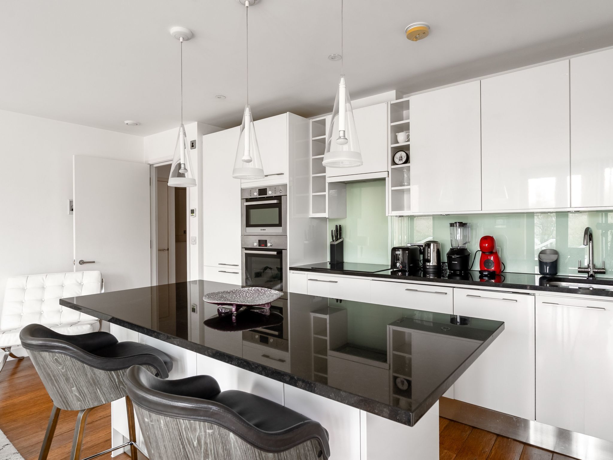 Køleskab, mikrobølgeovn, ovn, opvaskemaskine