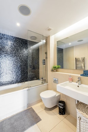 Towels - Moderne und stilvolle Wohnung mit eigenem Bad in der Nähe von Notting Hill und by Interhome (London)