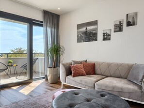 TV - Charmante Ferienwohnung mit Balkon by Interhome (Novigrad (Istra))