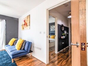 Interior - 1-Schlafzimmer-Wohnung, 3 Gäste mit Parkplatz und Wi-Fi by Interhome (Salford)