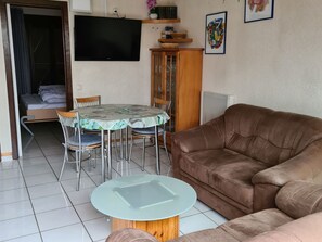 Living area - Vacation home  by Interhome (Bredene)