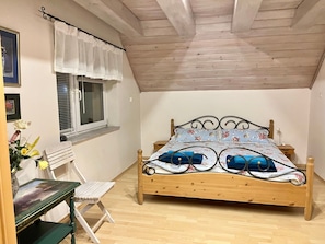 2 bedrooms, Internet