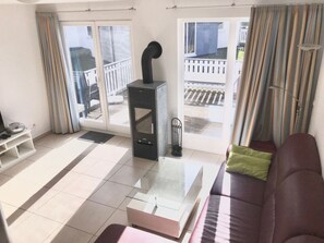 TV, fireplace - Strandhaus LEE Sauna Kamin Wlan by Interhome (Breege)