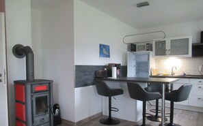 Refrigerador, microondas, horno y lavavajillas