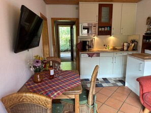Fridge, microwave, dishwasher, cookware/dishes/utensils - Schwarzwaldhäuschen by Interhome (Lenzkirch)