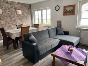 Living area - Amöneburg in Amöneburg by Interhome (Amöneburg)