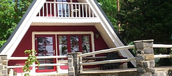 in ruhiger Lage am Waldrand mit Terrasse und großem Grundstück by Interhome