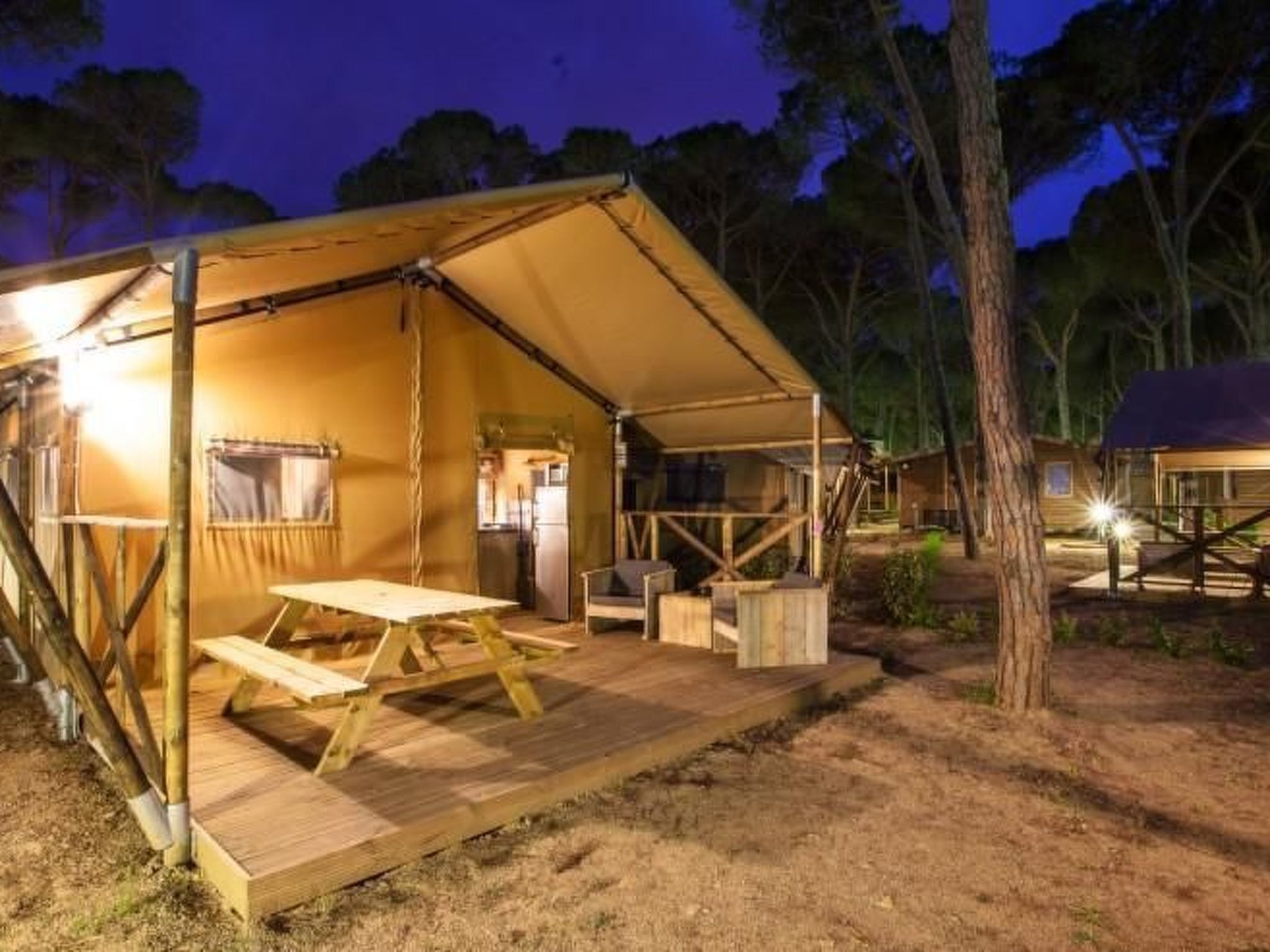 تناول الطعام بالخارج