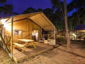 Outdoor dining - Safarizelt in Hohenlychen mit Garten und Grill by Interhome (Lychen)