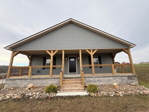 Exterior - Bluegrass Bungalow in the heart of Corbin (Corbin)