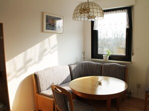 Dining - für fünf Personen by Interhome (Bischberg)