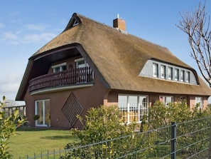 Exterior - in Blandorf-Wichte mit Großem Balkon by Interhome (Hage)