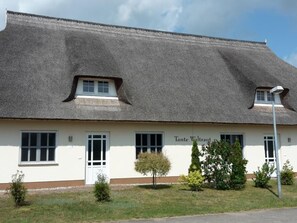 Exterior - in Garz mit Terrasse und Grill by Interhome (Ahlbeck)
