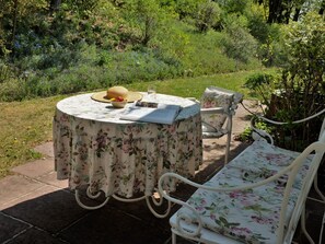 Outdoor dining - Ferienhäuschen bei Stockau II by Interhome (Weidenberg)
