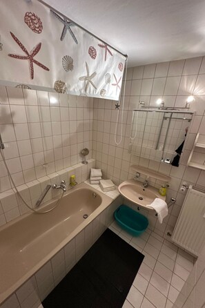 Towels - Rachel mit herrlichem Ausblick by Interhome (Rinchnach)