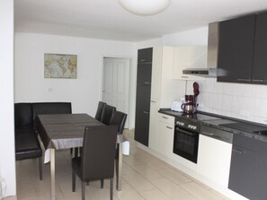 Fridge, microwave, oven, dishwasher - zum Schilfrohr by Interhome (Neuendorf)