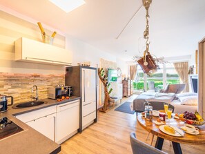 Fridge, microwave, oven, dishwasher - App. Seeblick by Interhome (Binz)