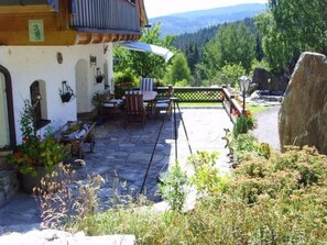 تناول الطعام بالخارج