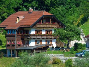 Exterior - Große Wohnung in Berchtesgaden mit Terrasse by Interhome (Berchtesgaden)