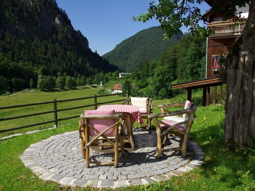 Große Wohnung in Berchtesgaden mit Terrasse by Interhome