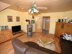TV, fireplace, DVD player - Wohnung in Oberwaldbach mit Garten und Grill by Interhome (Burtenbach)
