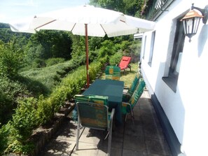 Outdoor dining - in Waldbreitbach mit Whirlpool by Interhome (Waldbreitbach)