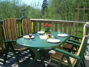 Outdoor dining - Stacaravan Rozika Slowenien by Interhome (Slovenj Gradec)
