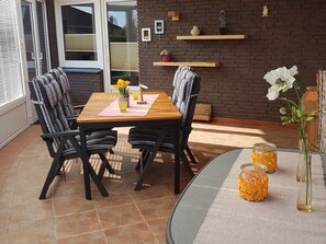 Outdoor dining - Ferienvilla mit Garten, Grill und Terrasse by Interhome (Dörpen)