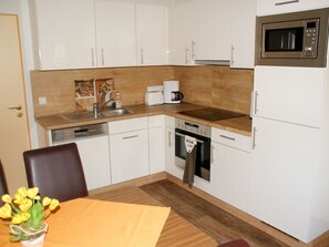 Fridge, microwave, oven, dishwasher - Ferienvilla mit Garten, Grill und Terrasse by Interhome (Dörpen)