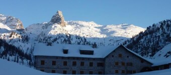 mit Balkon in guter Ausflugslage by Interhome