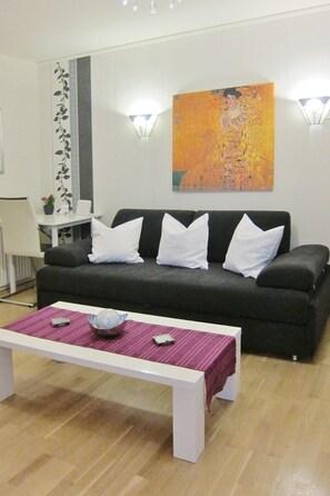 TV, DVD player - FeWo KLEINER ROLAND by Interhome (Bremen)