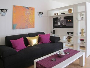 TV, DVD player - FeWo KLEINER ROLAND by Interhome (Bremen)