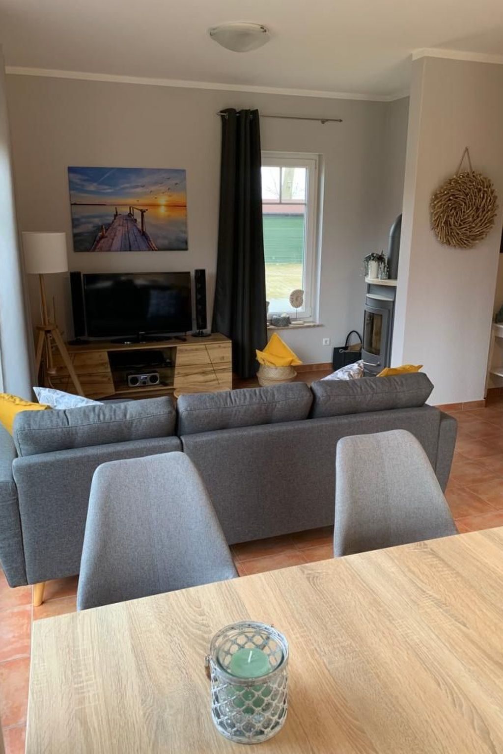 Fireplace, DVD player