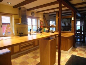 Fridge, oven, dishwasher, cookware/dishes/utensils - Reethaus Mertinat ''For Ten'' mit Meerblick by Interhome (Gollwitz (Insel Poel))