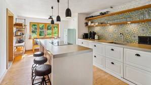 Private kitchen - Gemütliches Ferienhaus in Tannenberg by Interhome (Burggen)