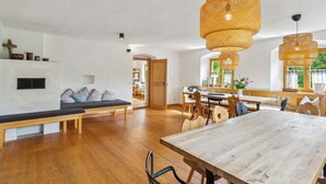 Dining - Gemütliches Ferienhaus in Tannenberg by Interhome (Burggen)