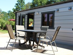 Outdoor dining - Mobilheim Zweiundvierzig in Lychen by Interhome (Lychen)