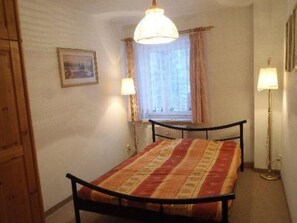 2 bedrooms