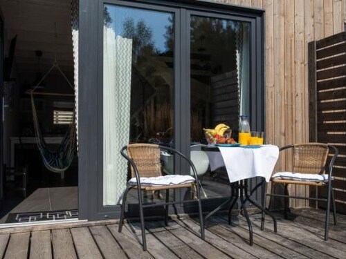 mit privater Terrasse by Interhome