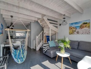 TV - mit privater Terrasse by Interhome (Pobierowo)